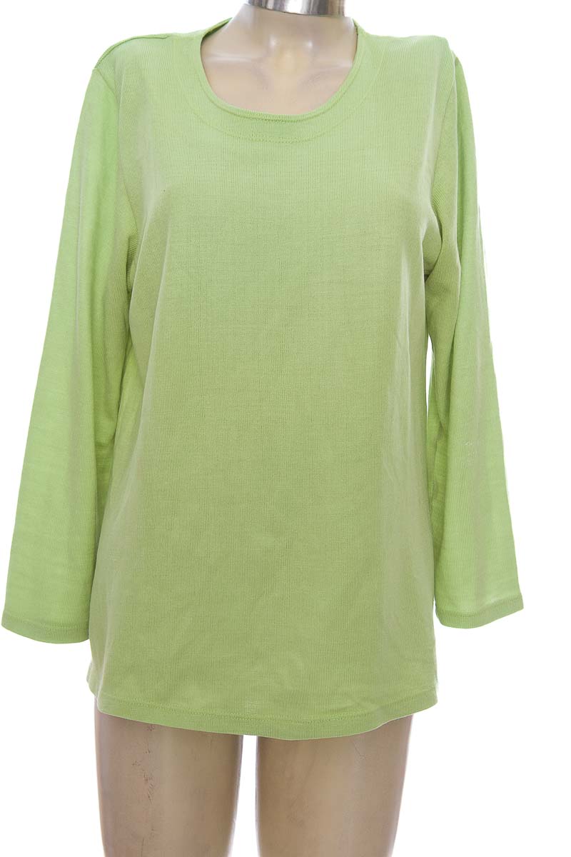 SWEATER COLOR VERDE  CLOSEANDO